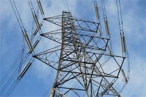 «الكهرباء».. من أزمات الانقطاع إلى مركز إقليمي لتصدير الطاقة بالمنطقة